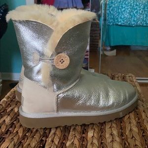 Bailey button classic short silver uggs